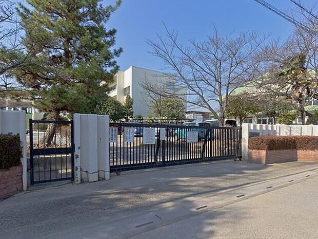 春日部市立立野小学校（約960m）