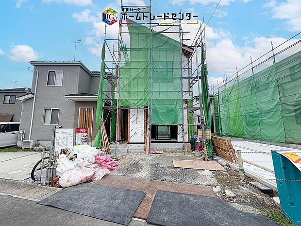 【現地外観写真】完成してからは見ることのできない、施工方法や構造をしっかりとご確認いただけるのが、建築中の住宅の大きなメリットです。専門知識を持ったスタッフがご説明させていただきます。お気軽にお問い合わせください。