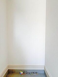 【シューズインクローク】