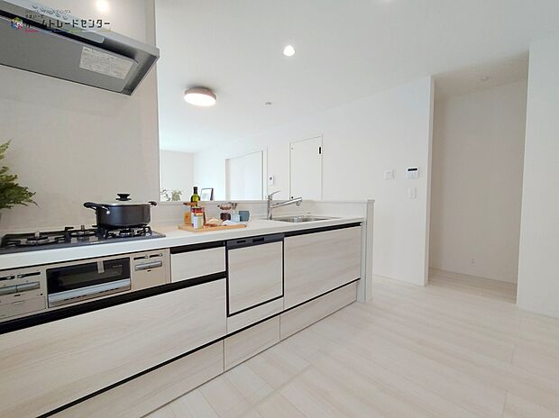 2号棟◆人気の対面式キッチン♪※備品等は含まれません。