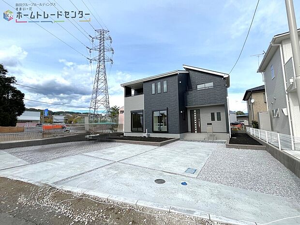 【区画図】
広いカースペース付き!
家族分の自転車を駐輪したり、来客用の駐車スペースとしてもお使いいただけます。