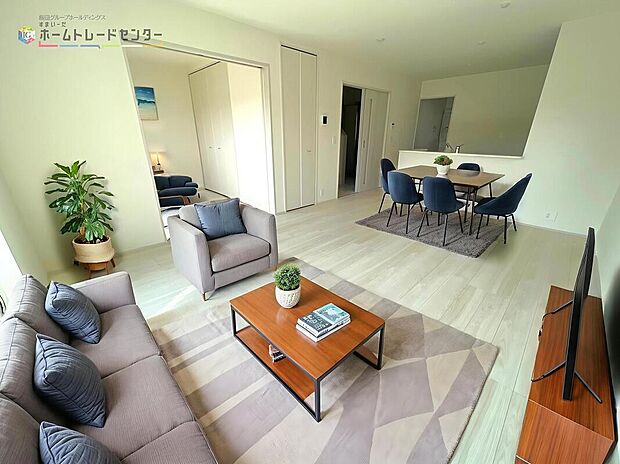 【リビング】※配置されている家具、家電、小物はCGによるイメージ画像ですので現況とは異なります