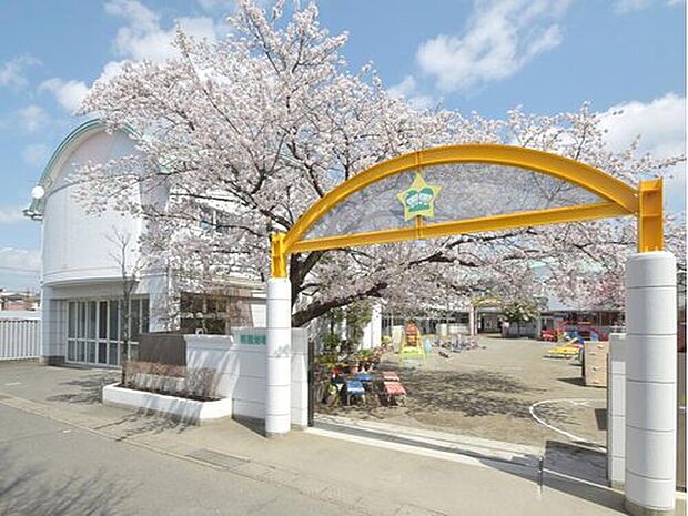 明星幼稚園（約200m）