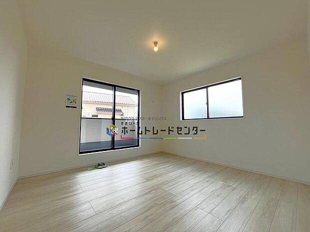 【リビング以外の居室】◆風通しも良く、陽当たりもたっぷり確保した部屋になっています♪