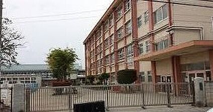 前橋市立東小学校 750m(徒歩10分)