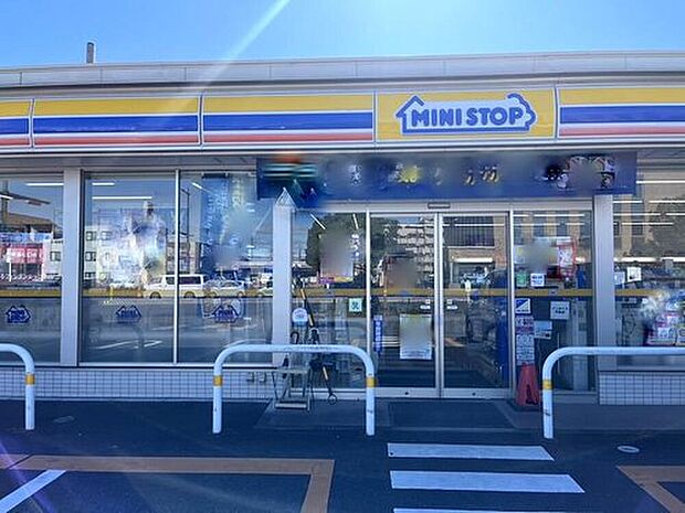 ミニストップ前橋下新田店(約260m)