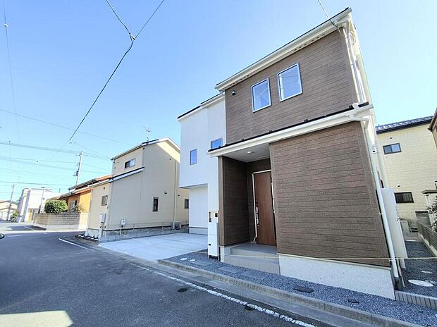 【現地外観写真】◆飯田グループホールディングス唯一の販売専門会社のホームトレードセンターの社員が直接、当物件をご案内いたします。