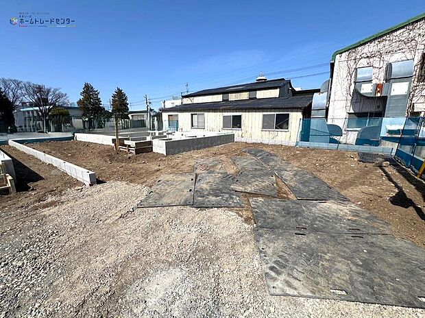 【現地写真】この街とこの家で暮らしたくなる魅力が満載。利便性と自然、周辺環境の心地よさは写真や文章では伝えきれません。日々の動線や採光、周辺施設との距離感まで、ぜひ現地でご体感ください。