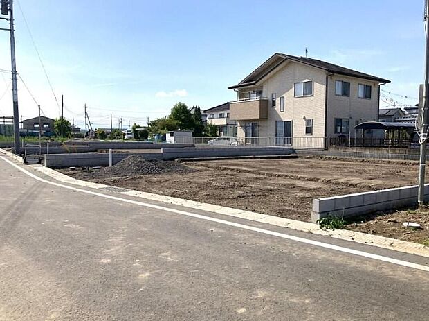 【前面道路含む現地写真】◆飯田グループホールディングス唯一の販売専門会社のホームトレードセンターの社員が直接、当物件をご案内いたします。見学希望、資料請求等、お気軽にお問い合わせくださいませ♪◇◆