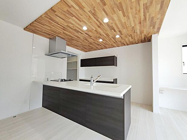【建物プラン例（内観写真）】モデルハウス画像になります。