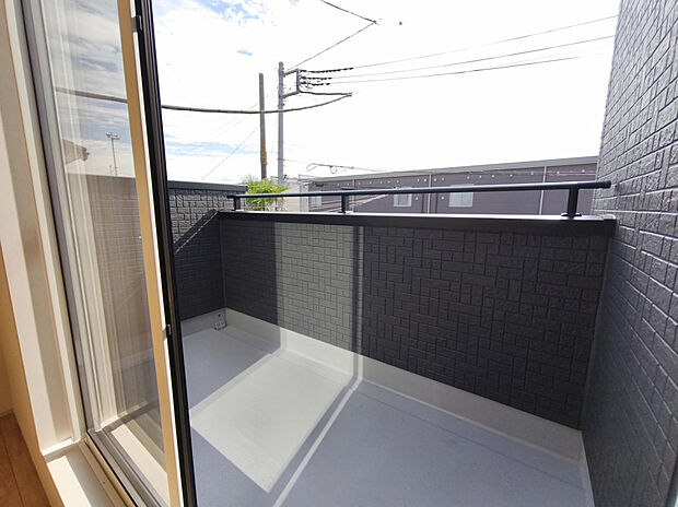 【【1号棟】】南向きバルコニーで日当たり良好