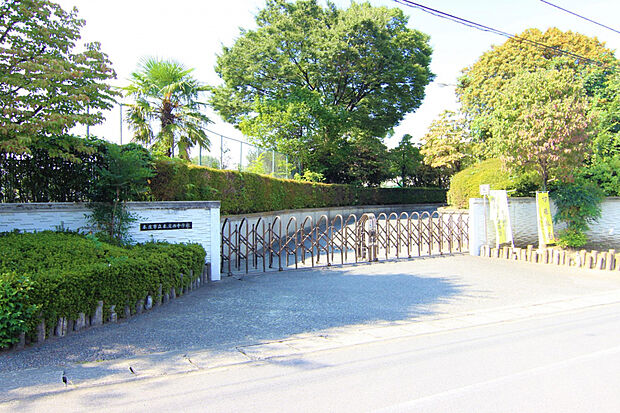 本庄西中学校（約422m）
