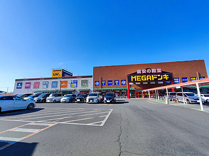 MEGAドン・キホーテUNY本庄店 598m