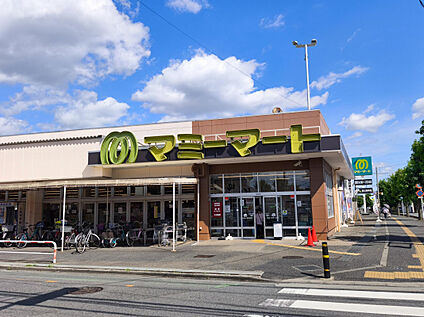 マミーマート三芳店 657m