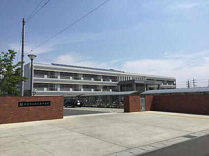本庄東中学校 628m