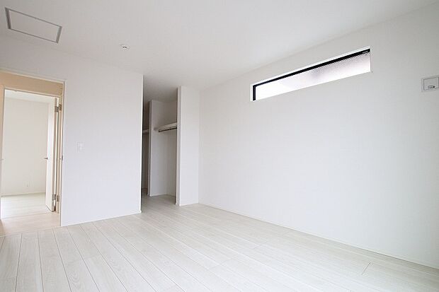 【☆Bed Room☆】各居室にはそれぞれ収納を完備。しっかりとした容量を確保しているので、お部屋は美しい空間を保てますね♪