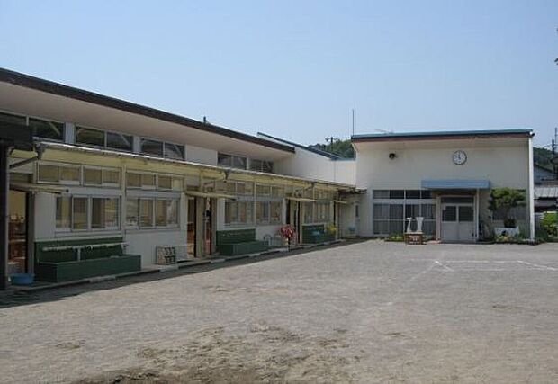 裾野西幼稚園（約350m）