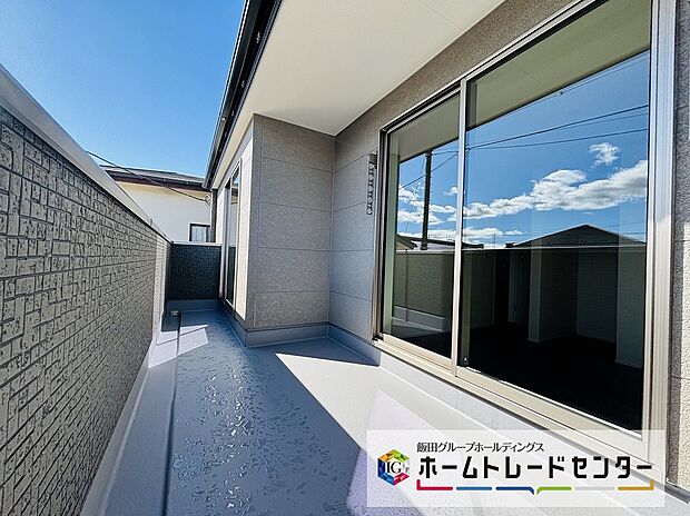 【☆Balcony☆】東向きバルコニーは朝からたっぷりの日差しが入ります