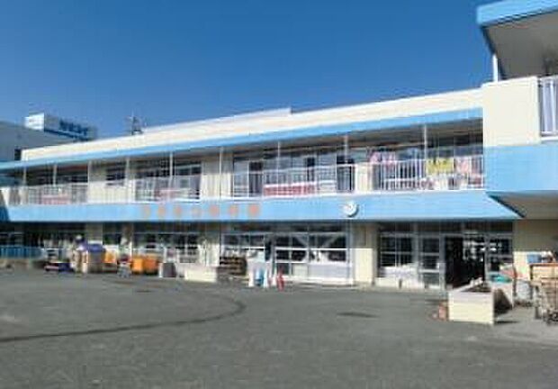 高松こども園(約442m)