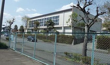 富士見小学校 750ｍ(徒歩10分)