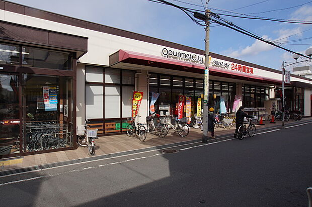 グルメシティ長瀬店(約570m)