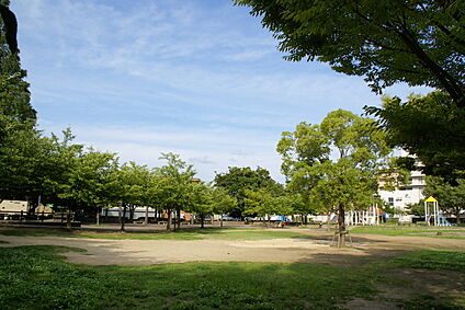 金岡公園 150ｍ(徒歩約2分)