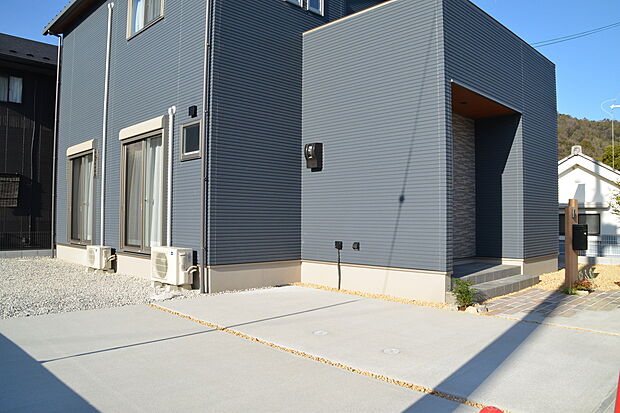 【駐車スペース】駐車２台分です