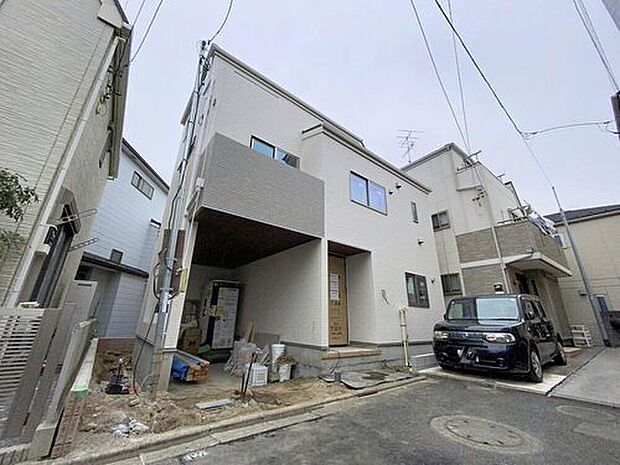 【外観】
お住まい購入に向けての『質問』・『疑問』。具体的に何を準備をして進めたらいいのか？些細な事でも何でも質問して下さい。誰よりも解り易く、安心してお住まいが購入出来るようサポート致します。