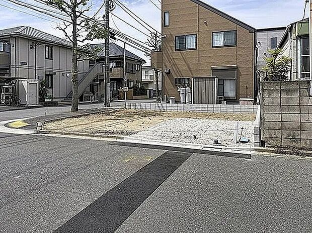 都営新宿線「瑞江駅」「篠崎駅」の2駅利用可能な便利な立地の新築戸建て。