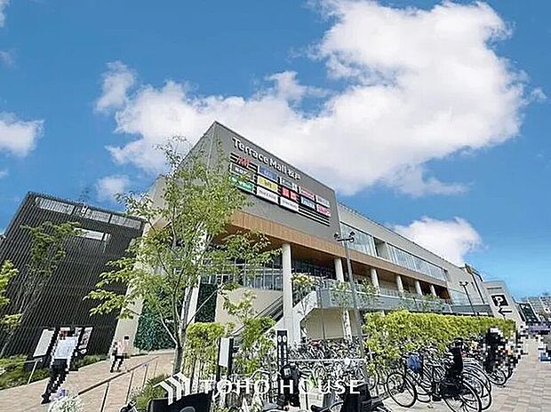 テラスモール松戸 610m　徒歩8分。