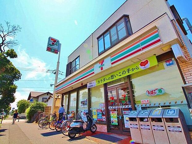 セブン‐イレブン 検見川浜店（約586m）