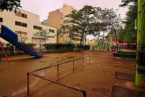中央二丁目公園（約990m）