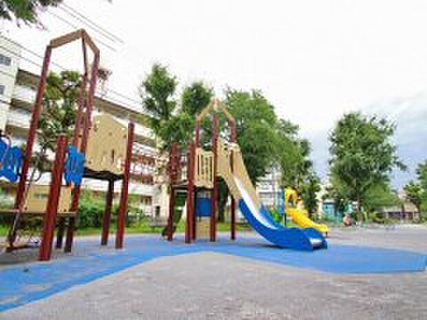 金町公園（約131m）