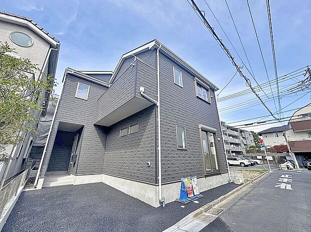 【現地外観写真】スーパー・コンビニが徒歩圏内!便利な住環境です!