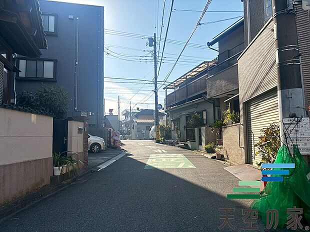 【前面道路】前面道路です。