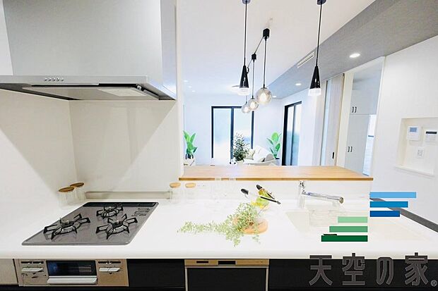 【内観写真】【同仕様】対面式キッチンですので、お子様の様子を見守りながら家事ができます！