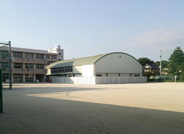 船橋市立法典小学校（約1,000m）