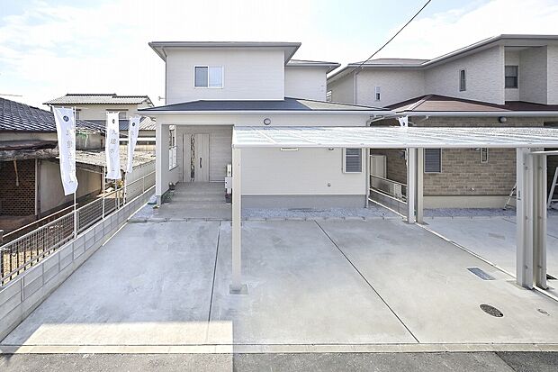 雨風にも強い外壁材を採用し、美しさが長続きするデザイン！