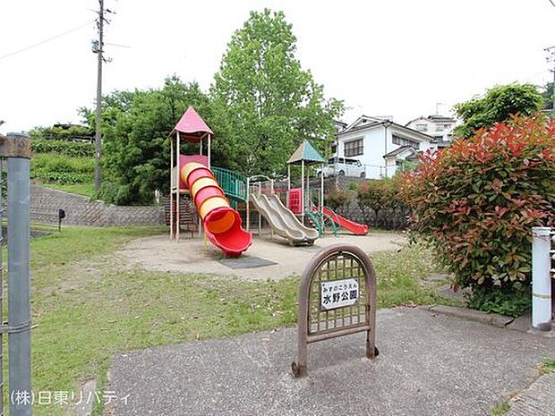 徒歩5分（約100m）