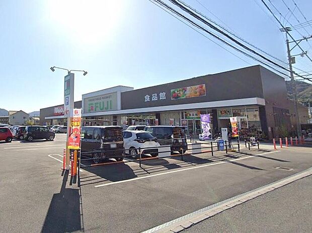 スーパー（約446m）