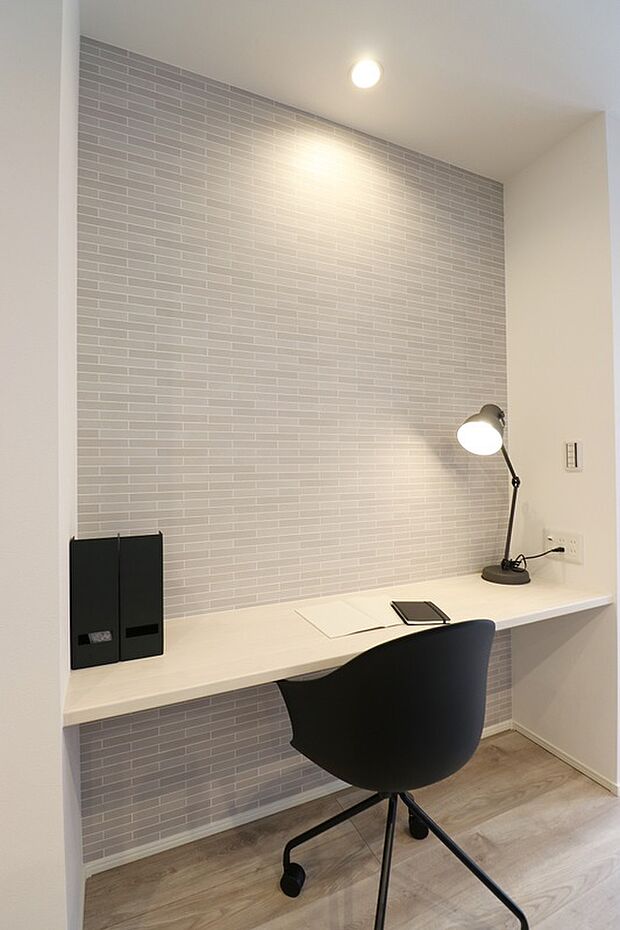 【【カウンター/施工例】】お子様の勉強机やリモートワークなど使い方様々なカウンター！