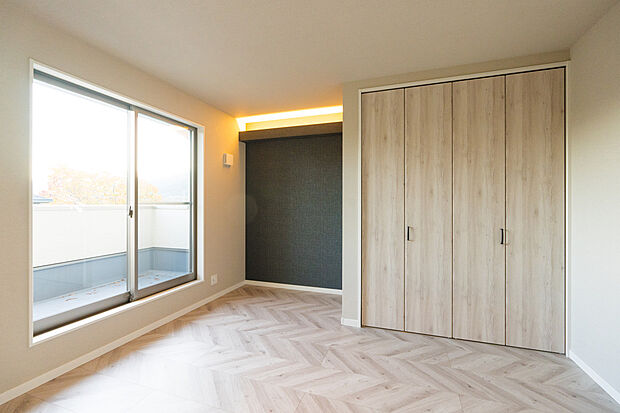 【洋室/施工例】アクセントクロスでお部屋をおしゃれにすることも!