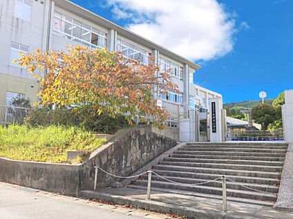 長法寺小学校 約160ｍ(徒歩2分)