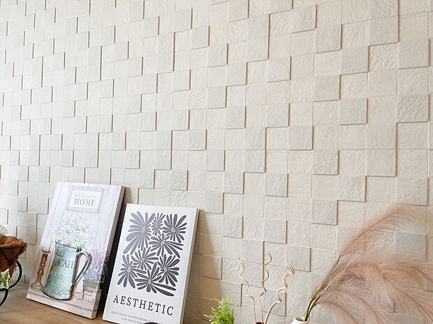 調湿・脱臭効果のあるエコカラット採用!(写真撮影R7.3)