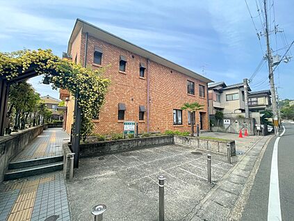 京都市西京図書館 約632ｍ(徒歩7分)
