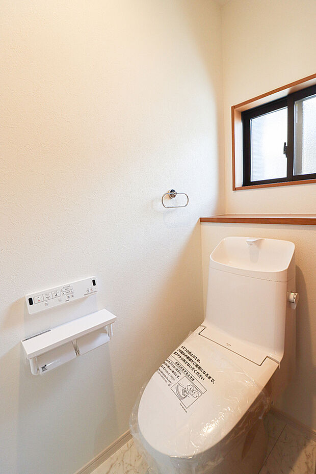 【 【トイレ】】1階と2階にお手洗いがあるため、朝の混雑時も安心!(ドリームタウン仕様例)