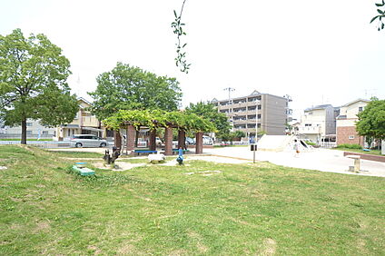 北村公園 約450ｍ(徒歩6分)