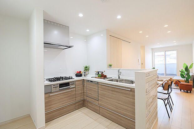 ドリームタウンシリーズ施工例：キッチン