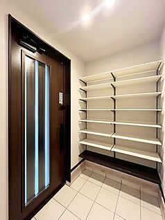 【玄関（1階）】