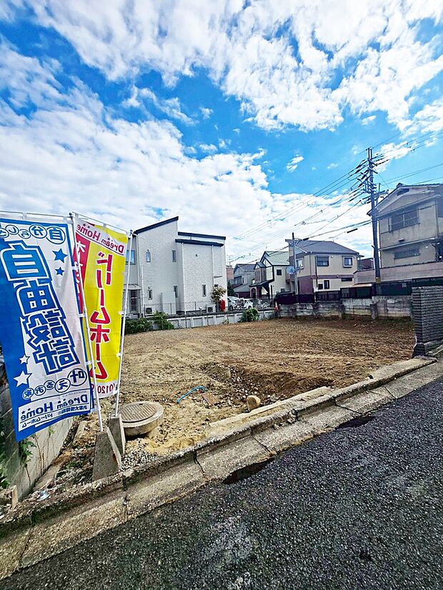 【【現地】】現地・モデルハウスへご案内いたします。本日・翌日のご見学はお電話がスムーズです。「ホームズを見た」とスタッフにお伝えください♪現地(2025年11月)撮影